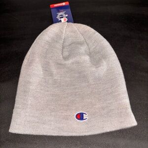 Champion Gray Knit Beanie / Men’s Size Medium / NWT